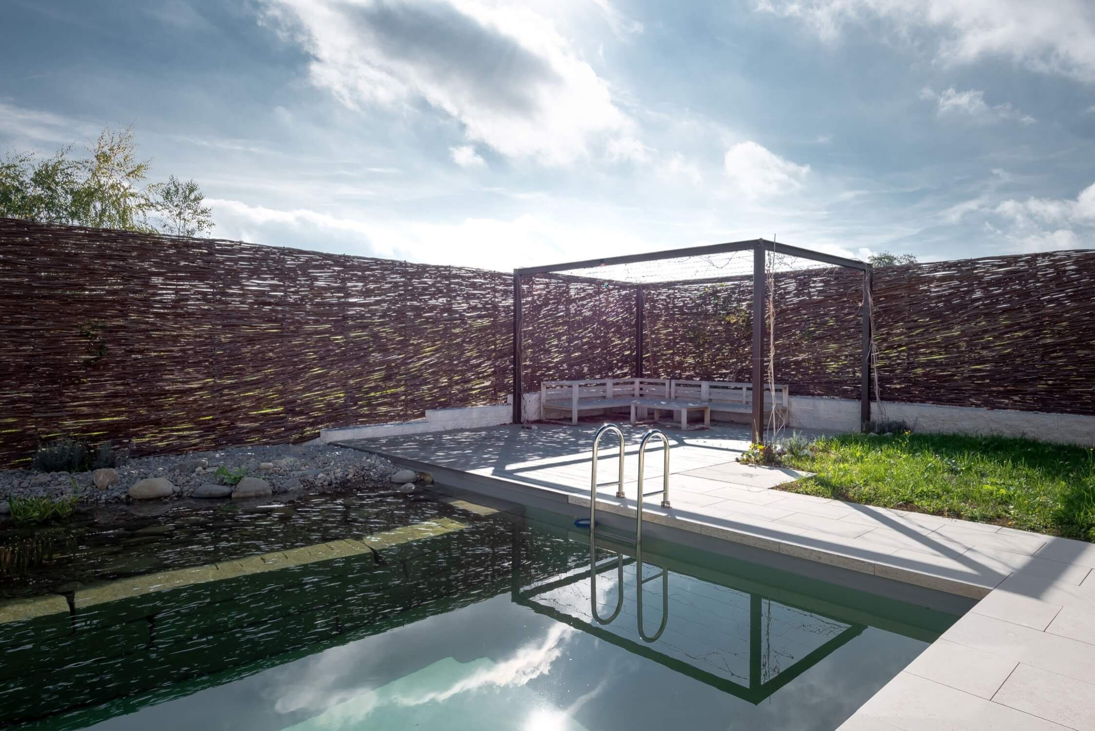 Naturpool, Einfamilienhaus Kesswil, Ostschweiz, Bodenseeregion, Architektur, Landschaftsarchitektur